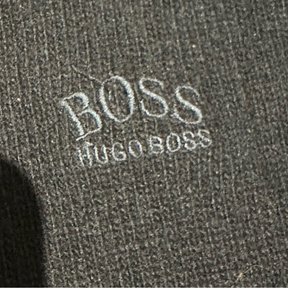Hugo Boss Wool Vest Made in Italy - Picture 13 of 13